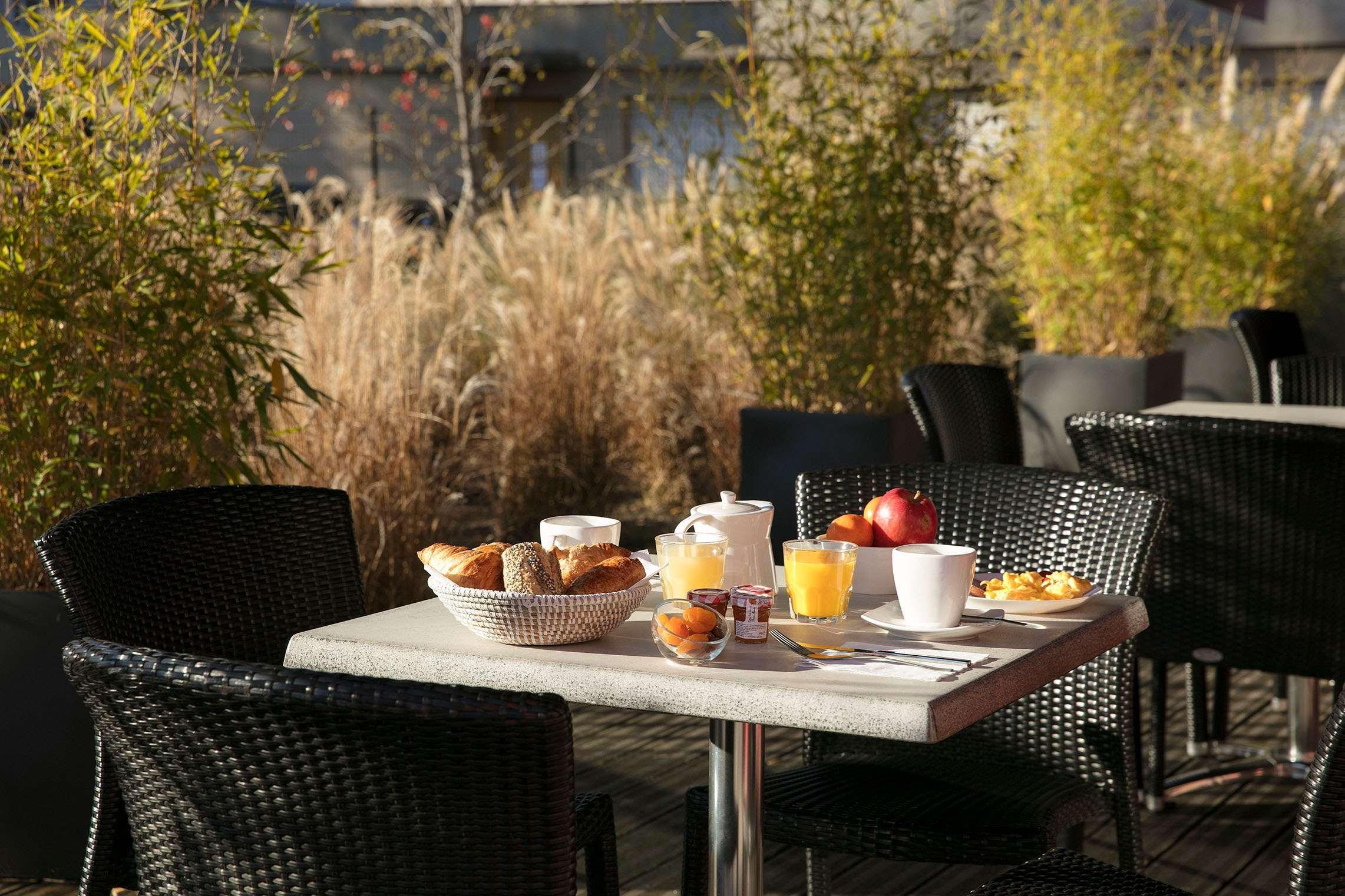 Hotel Clermont Estaing Экстерьер фото