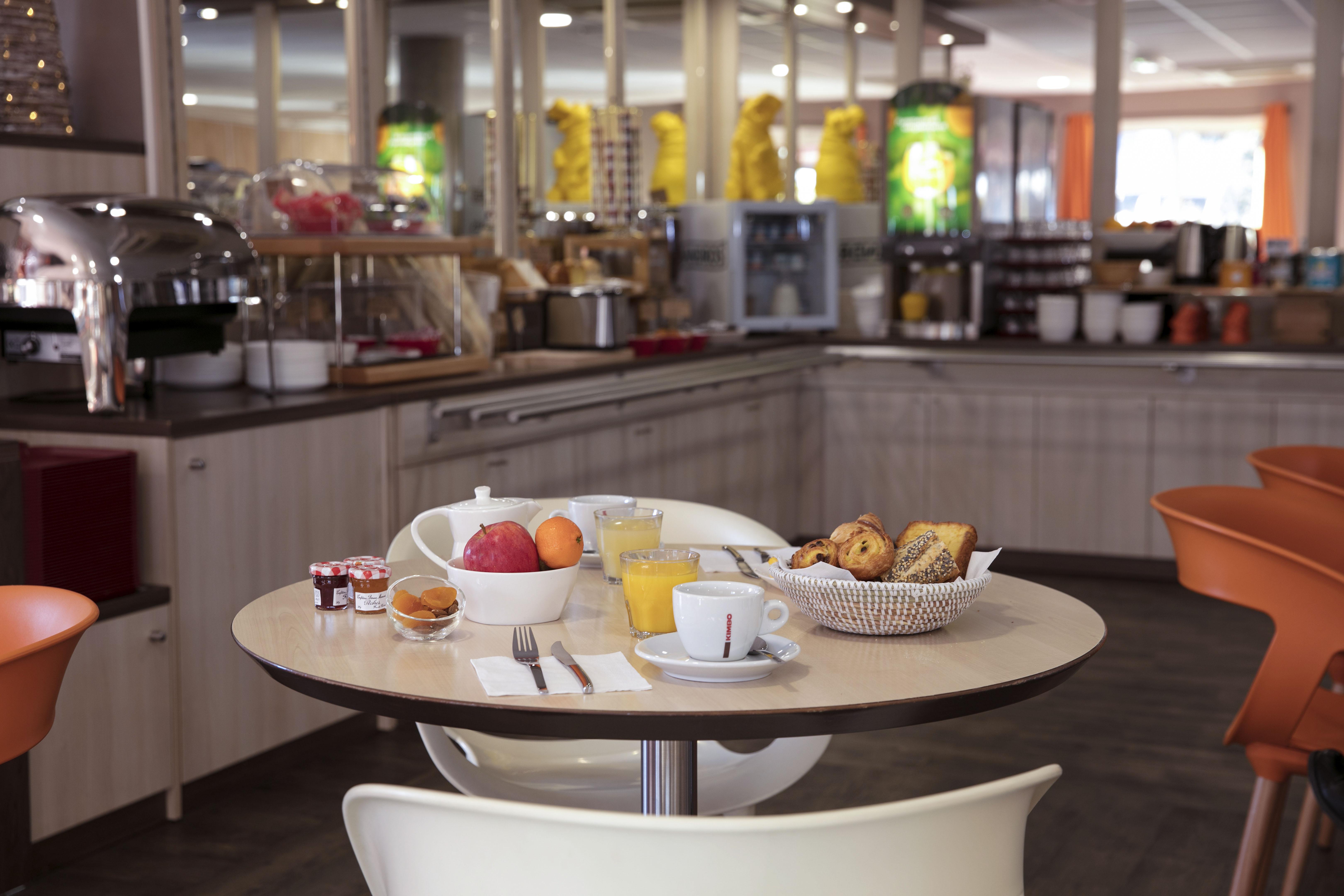Hotel Clermont Estaing Экстерьер фото